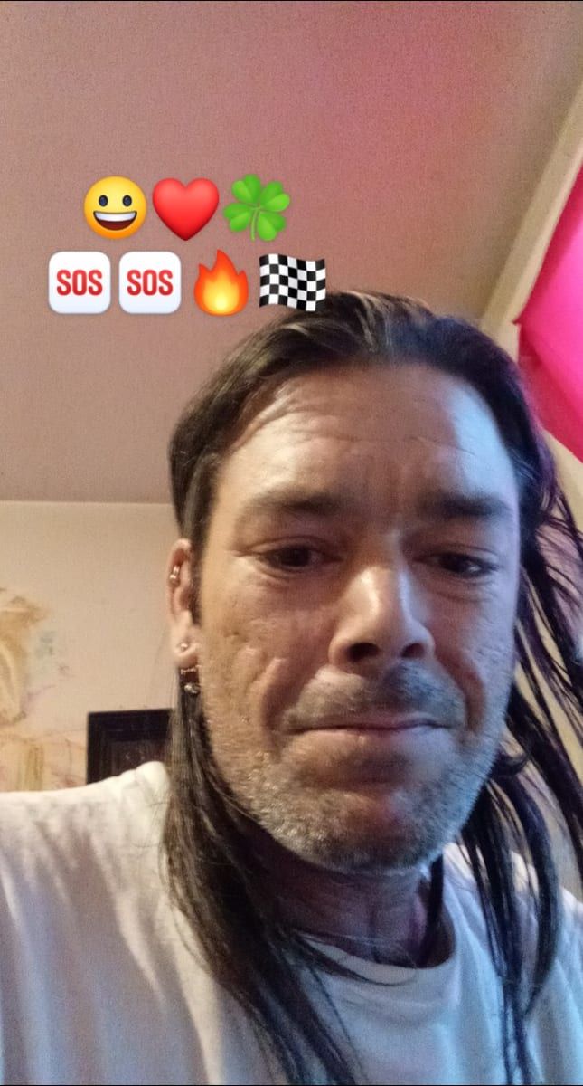 Profil de Timothy, 37 ans, Cruising gay à Fleurus (Hainaut)
