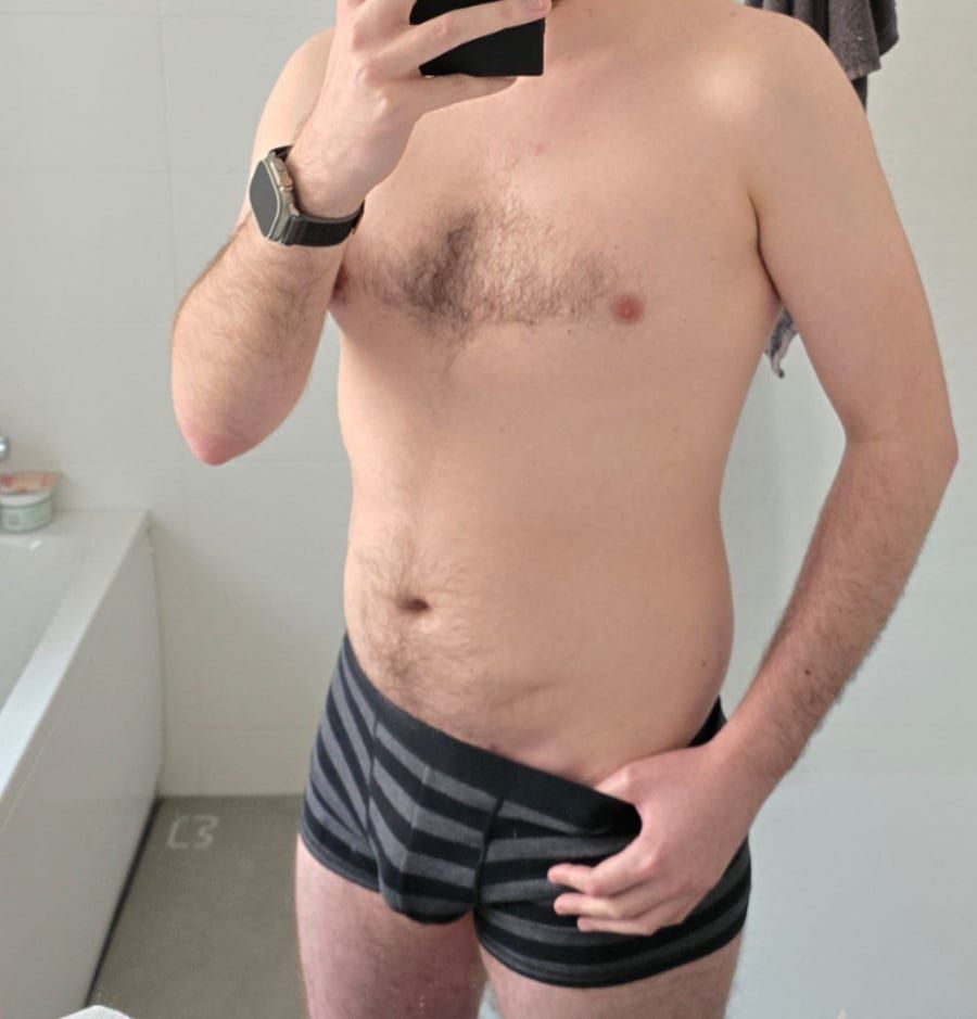 Gwennole - Cruising gay à Burdinne Profil de Gwennole, 40 ans, Cruising gay à Burdinne (Liège)