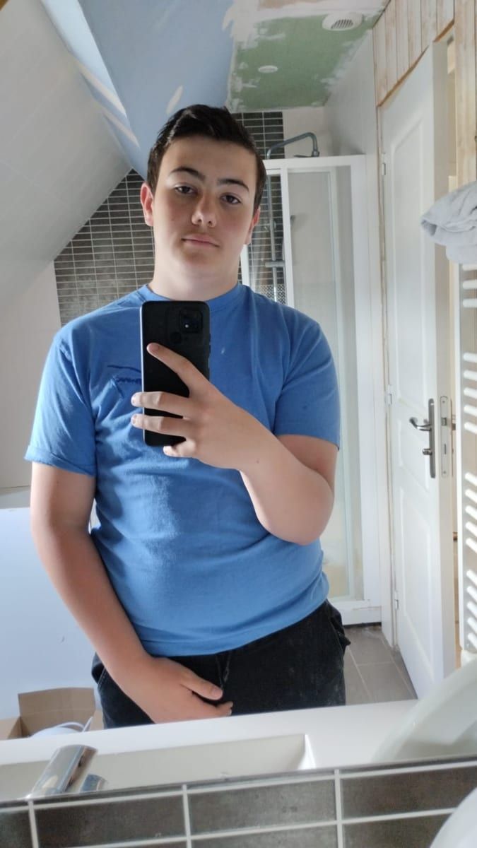 Profil de Yanis, 39 ans, Cruising gay à Momignies (Hainaut)