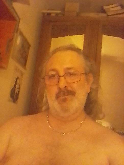 Youssaf - Cruising gay à Hamois Profil de Youssaf, 38 ans, Cruising gay à Hamois (Namur)