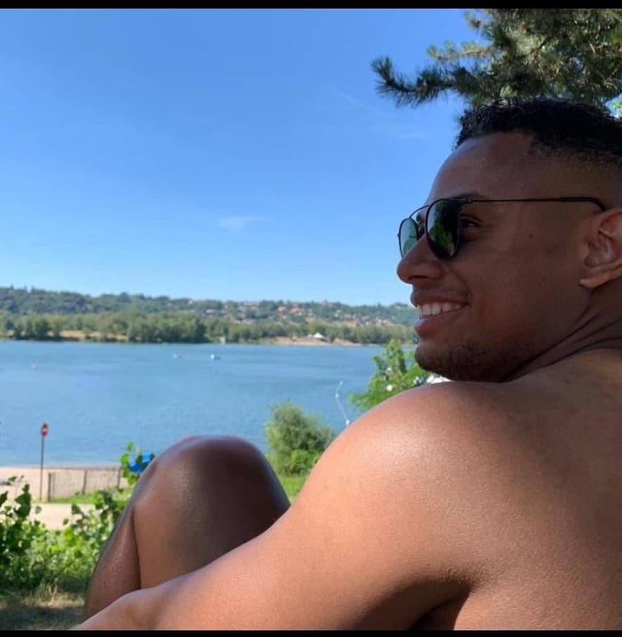 Abdulah - Cruising gay à Wanze Profil de Abdulah, 35 ans, Cruising gay à Wanze (Liège)