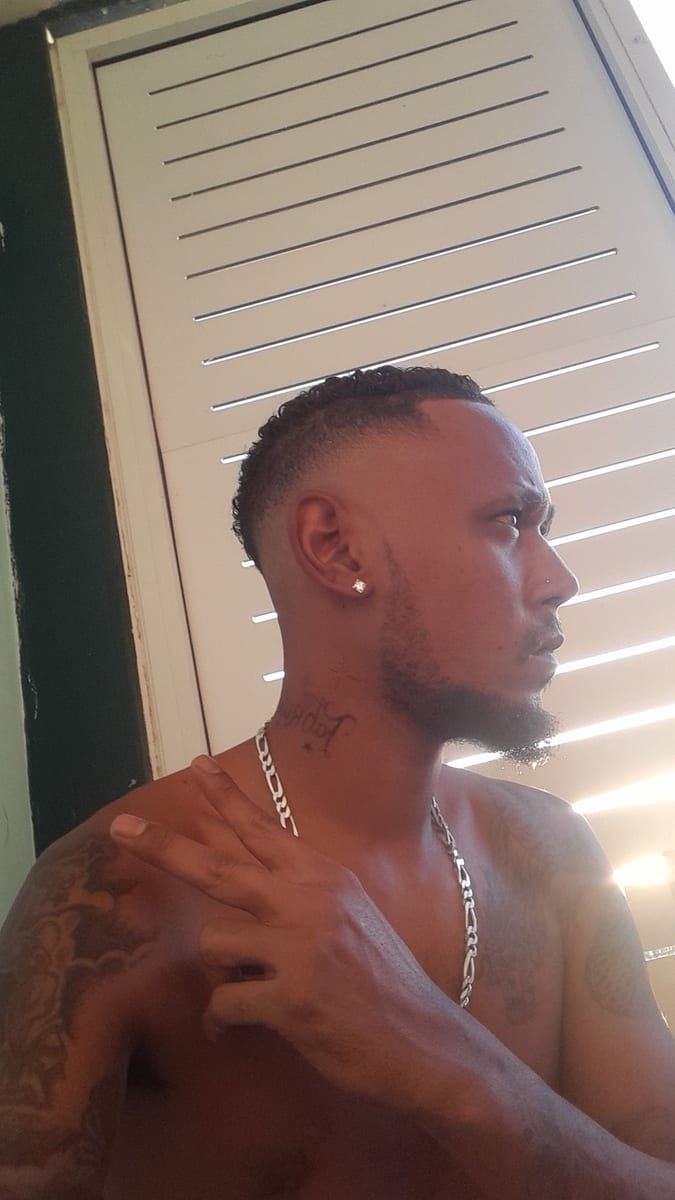 Profil de Aimery, 24 ans, Cruising gay à Fleurus (Hainaut)