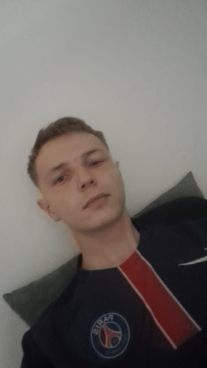 Profil de Arda, 26 ans, Cruising gay à Pont-à-Celles (Hainaut)