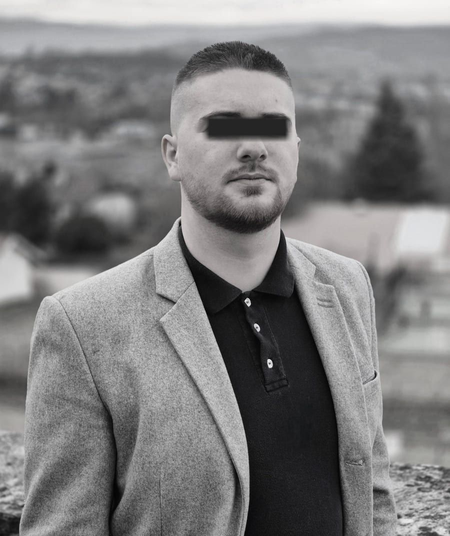 Profil de Nicky, 25 ans, Cruising gay à Genappe (Brabant wallon)