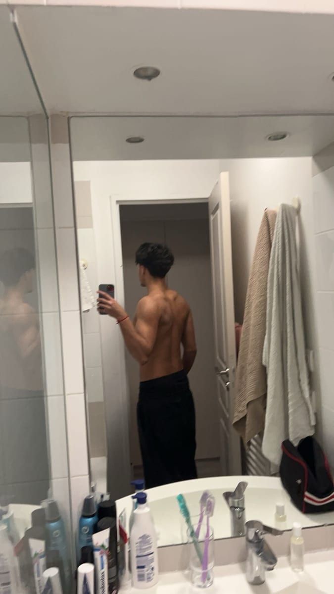 Profil de Eloan, 30 ans, Cruising gay à Ouffet (Liège)
