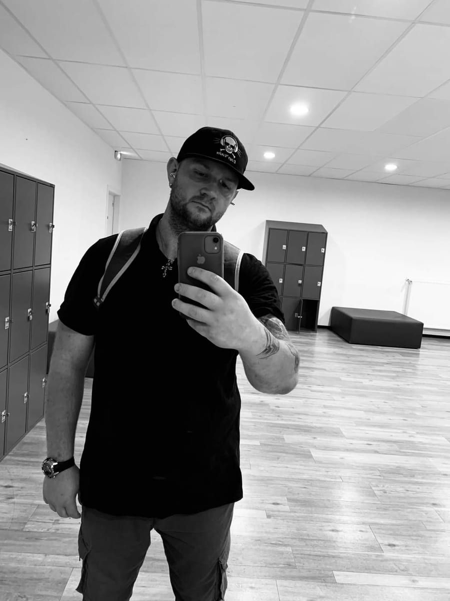 Profil de Ryo, 40 ans, Cruising gay à Woluwe-Saint-Lambert (Bruxelles-Capitale)