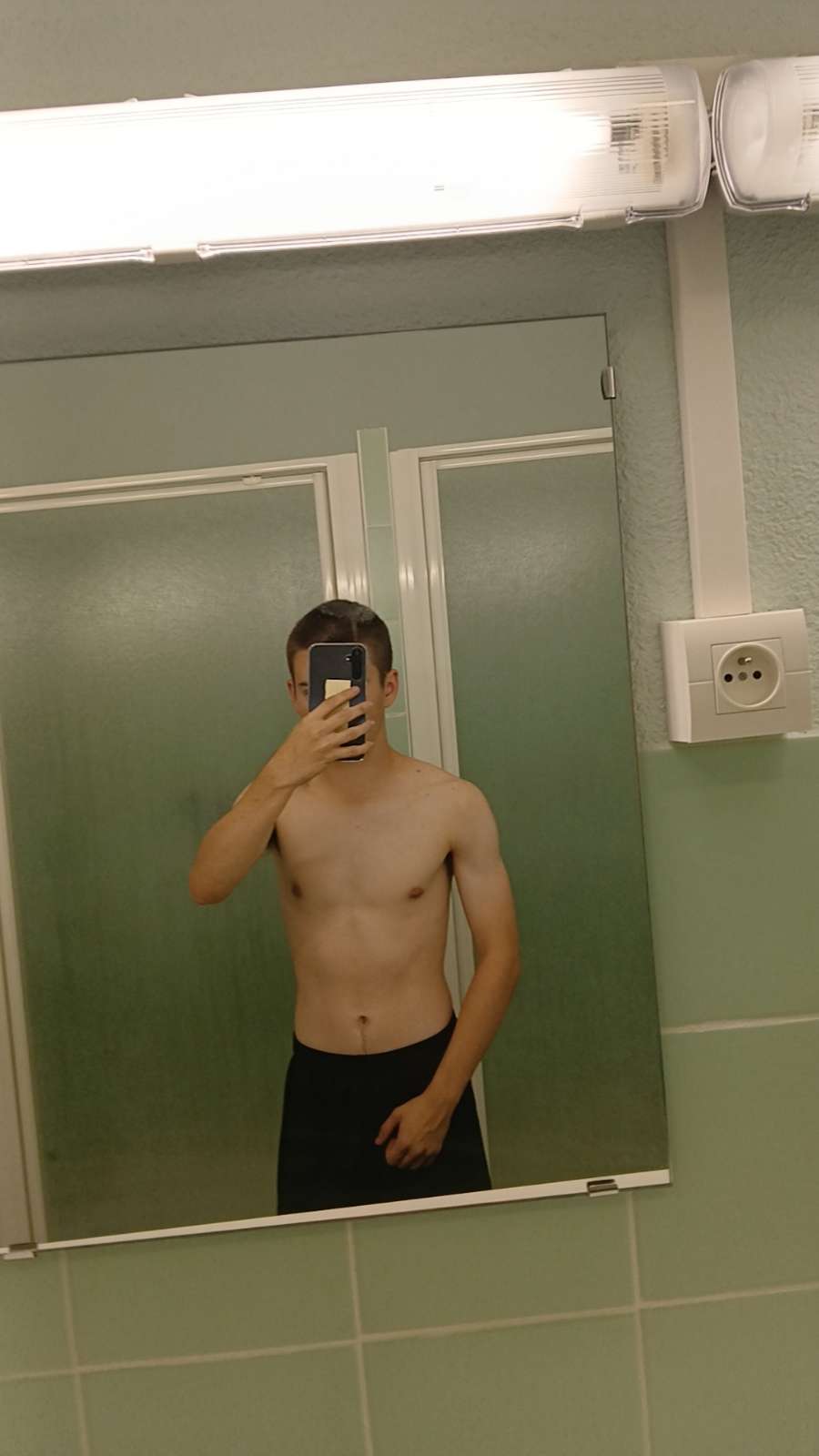 Hermin - Cruising gay à Huy Profil de Hermin, 40 ans, Cruising gay à Huy (Liège)