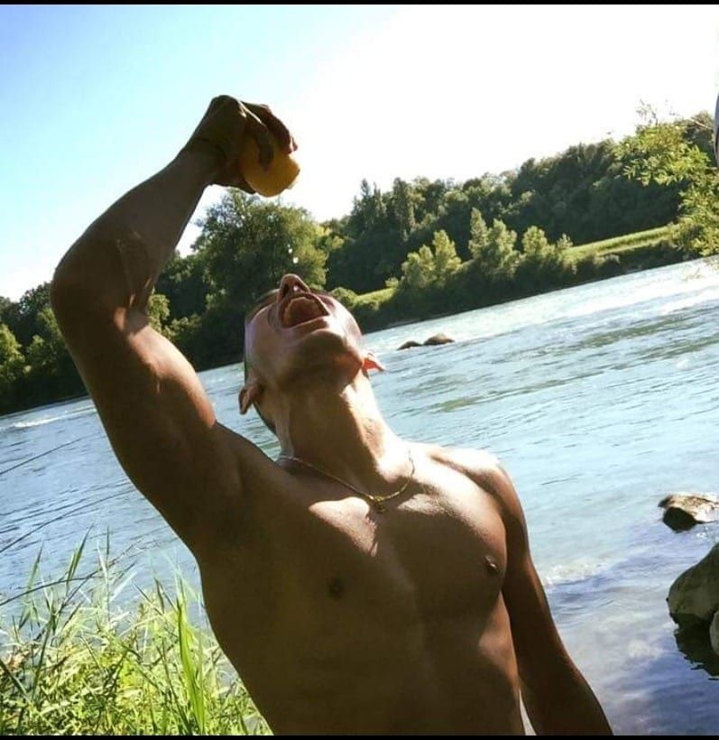 Henry - Cruising gay à Wanze Profil de Henry, 32 ans, Cruising gay à Wanze (Liège)