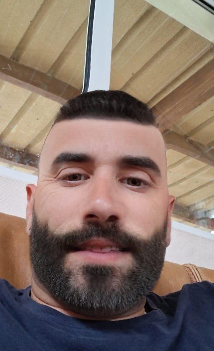 Mabrouk - Cruising gay à Wasseiges Profil de Mabrouk, 23 ans, Cruising gay à Wasseiges (Liège)