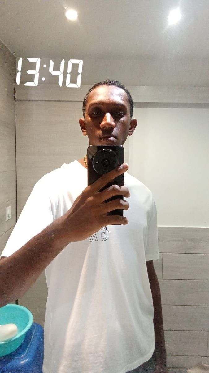Profil de Massinissa, 23 ans, Cruising gay à Tournai (Hainaut)