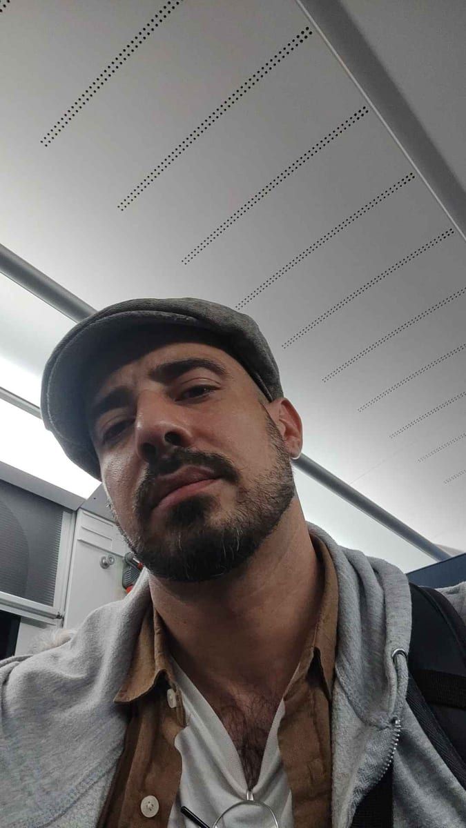 Profil de Sylian, 22 ans, Cruising gay à Fleurus (Hainaut)