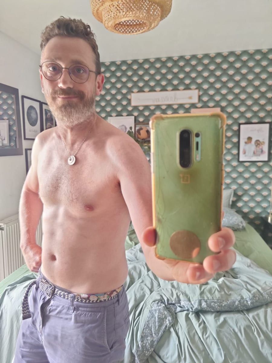 Profil de Estebann, 24 ans, Cruising gay à Crisnée (Liège)