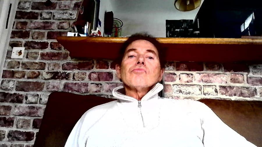 Yaqine - Cruising gay à Mettet Profil de Yaqine, 45 ans, Cruising gay à Mettet (Namur)