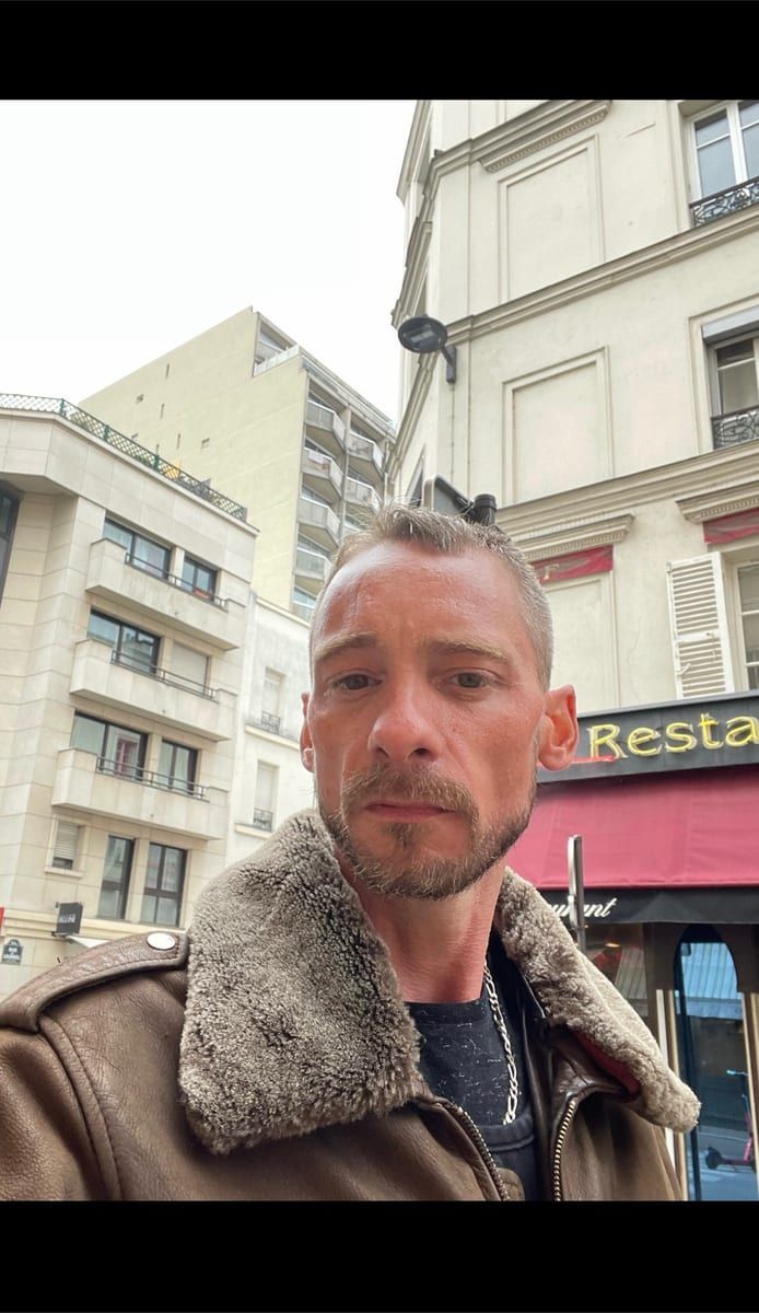 Profil de Floryan, 22 ans, Cruising gay à Waterloo (Brabant wallon)