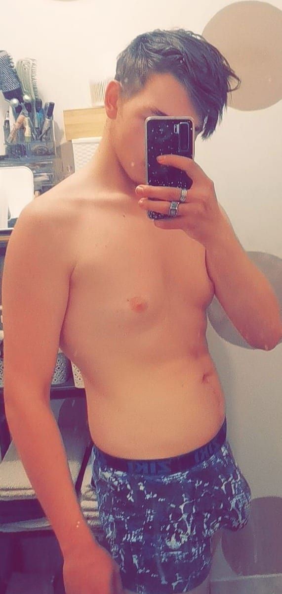 Profil de Abrahim, 27 ans, Cruising gay à Grez-Doiceau (Brabant wallon)