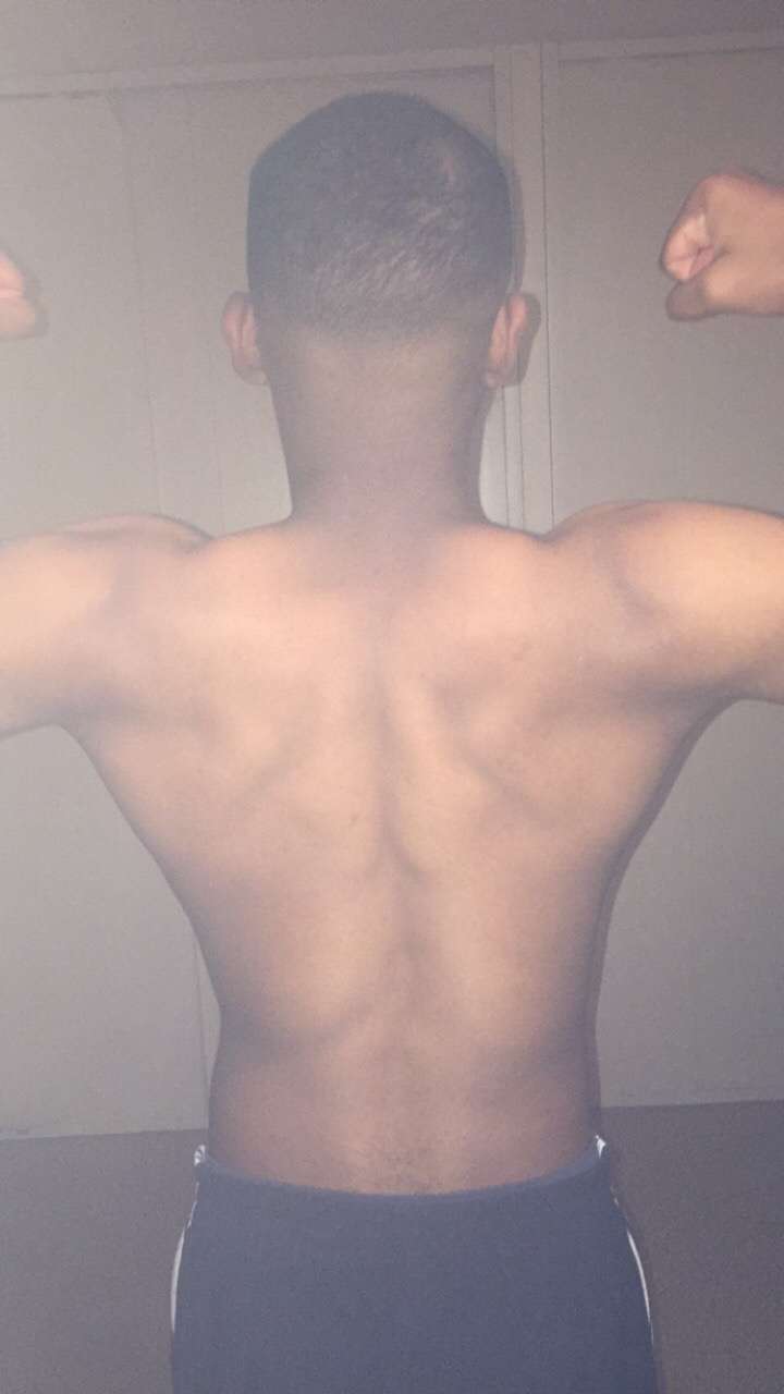 Profil de Vazoumana, 26 ans, Cruising gay à Walhain (Brabant wallon)