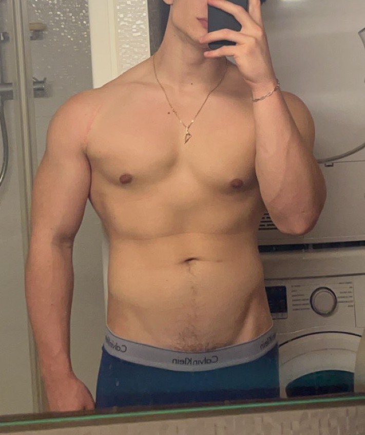 Clothaire - Cruising gay à Butgenbach Profil de Clothaire, 23 ans, Cruising gay à Butgenbach (Liège)