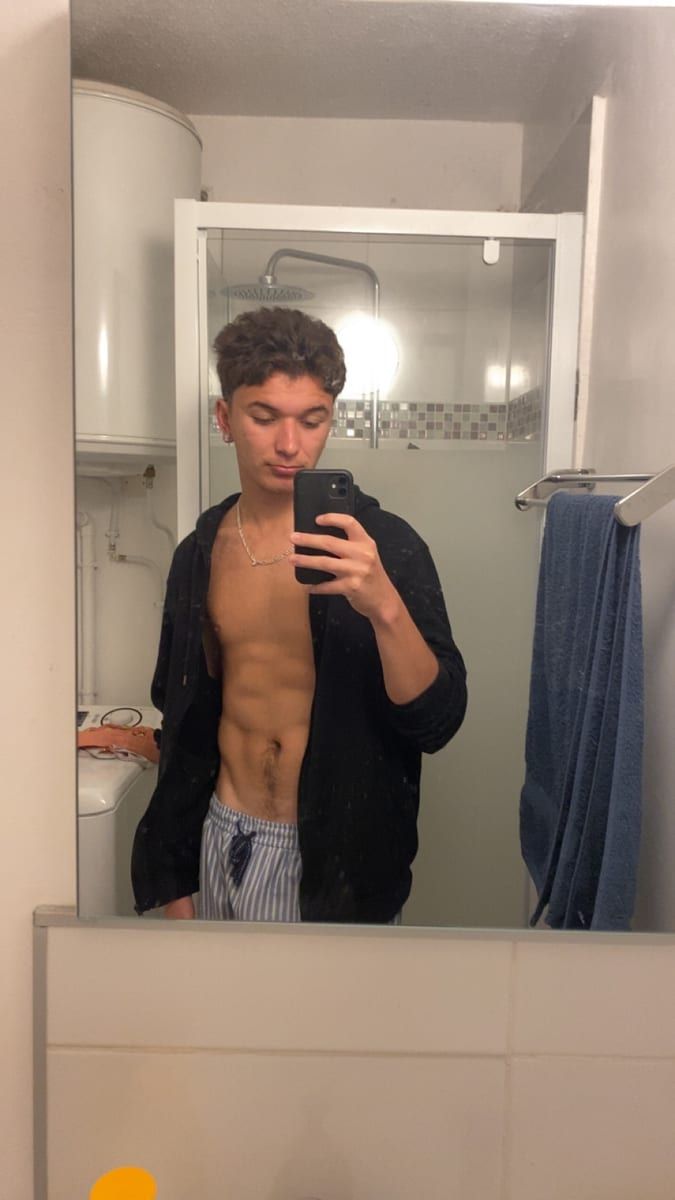 Sindbad - Cruising gay à Incourt Profil de Sindbad, 28 ans, Cruising gay à Incourt (Brabant wallon)