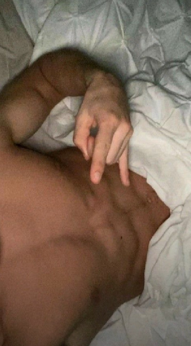 Profil de Faiz, 27 ans, Cruising gay à Chièvres (Hainaut)