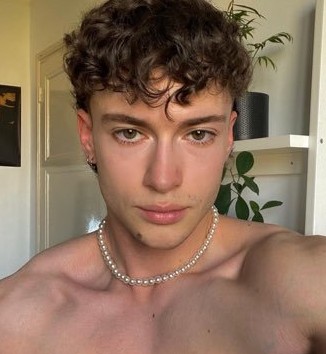 Profil de Aimene, 28 ans, Cruising gay à Martelange (Luxembourg)