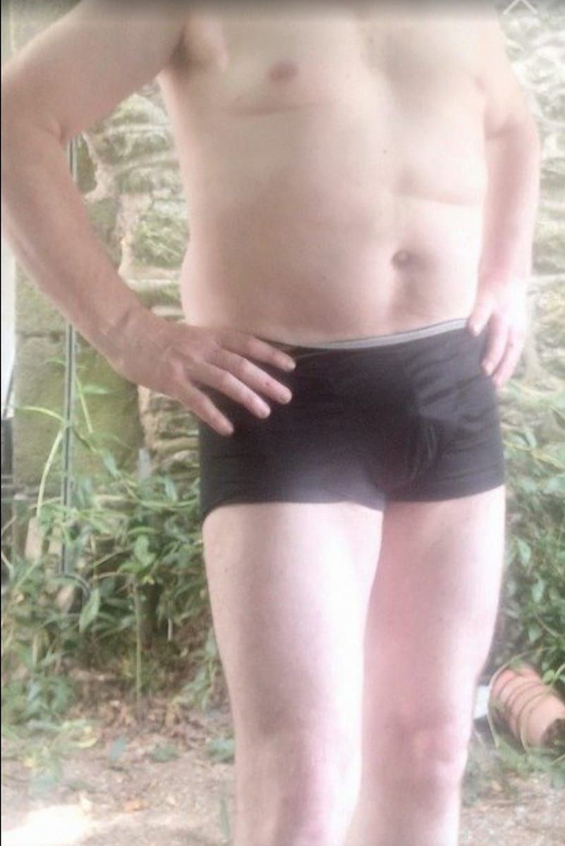 Dieter - Cruising gay à Walcourt Profil de Dieter, 26 ans, Cruising gay à Walcourt (Namur)
