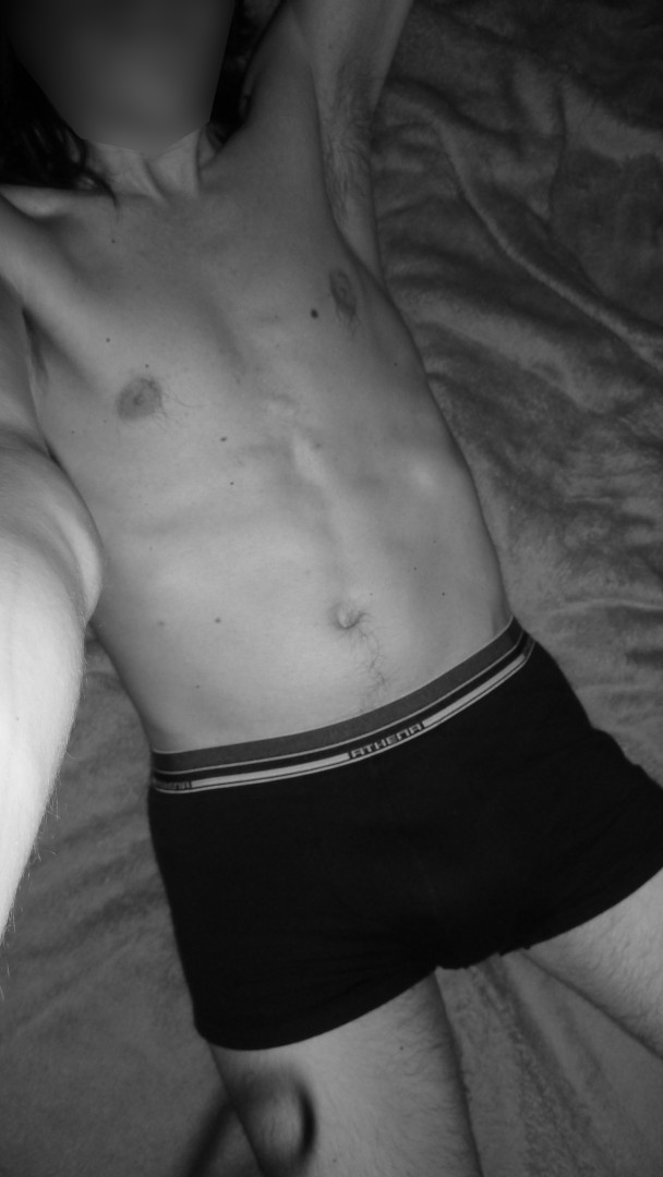 Profil de Guilian, 23 ans, Cruising gay à Braine-l’Alleud (Brabant wallon)