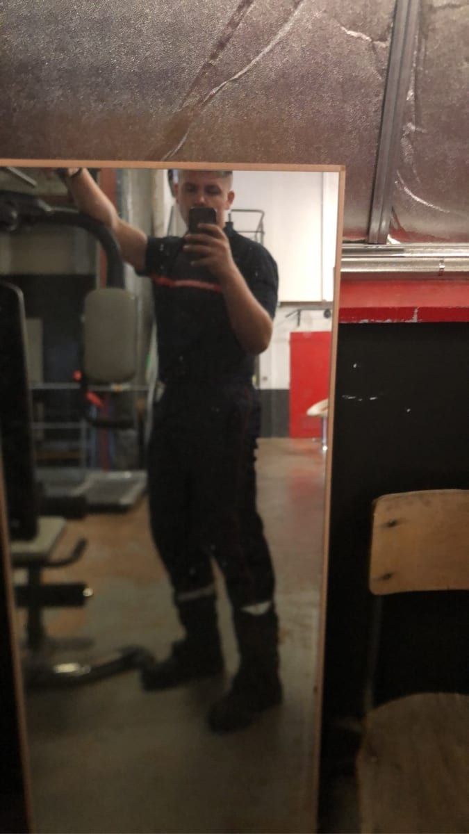 Saif-eddine - Cruising gay à Anderlues Profil de Saif-eddine, 27 ans, Cruising gay à Anderlues (Hainaut)