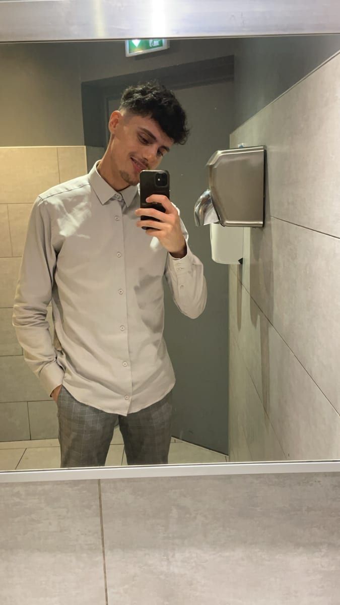 Profil de Mladen, 23 ans, Cruising gay à Messancy (Luxembourg)