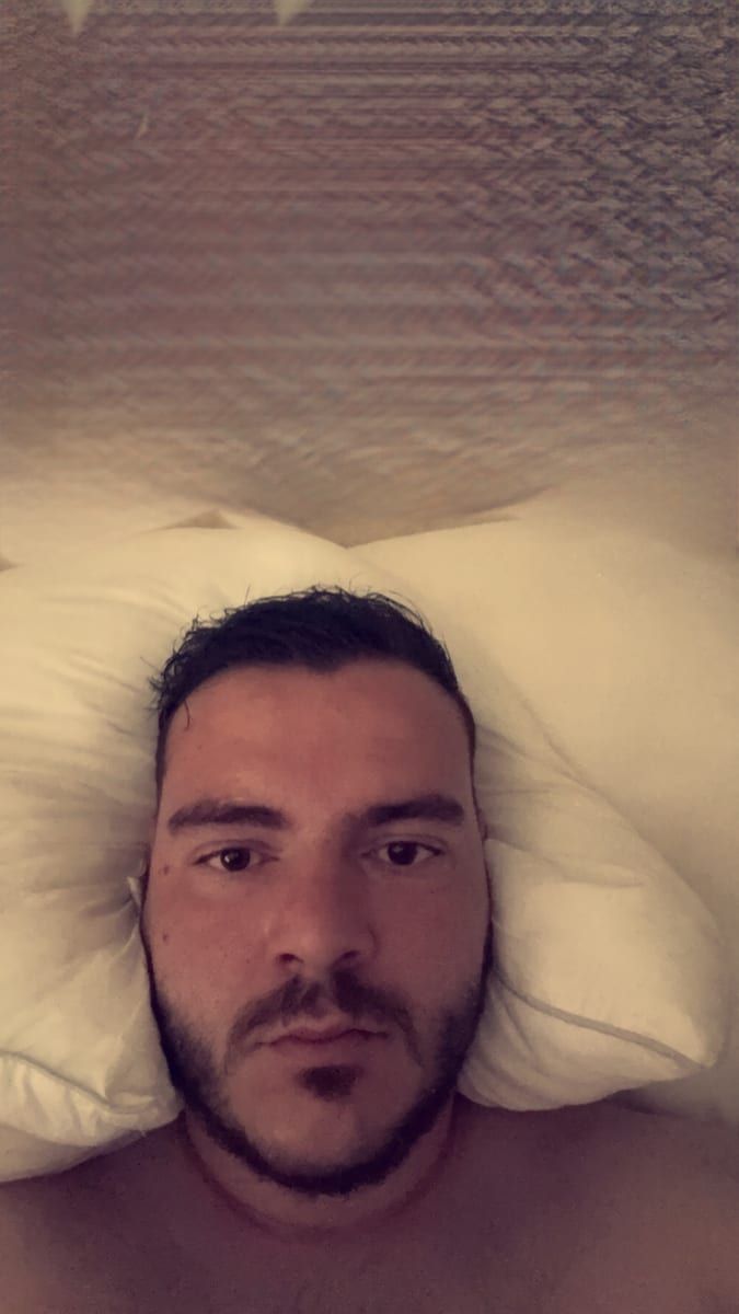 Hugh - Cruising gay à Stavelot Profil de Hugh, 37 ans, Cruising gay à Stavelot (Liège)