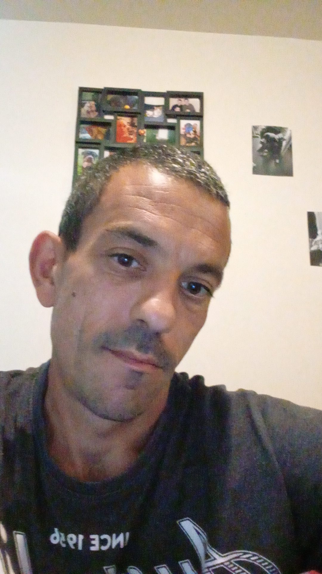 Profil de Eryk, 28 ans, Cruising gay à Esneux (Liège)