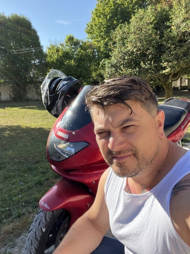 Profil de Yoann, 31 ans, Cruising gay à Dison (Liège)