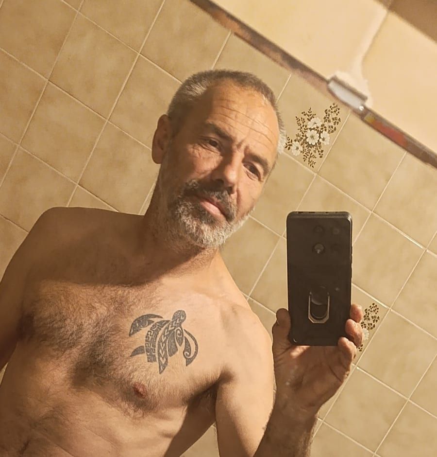 Profil de Patrix, 22 ans, Cruising gay à Courcelles (Hainaut)