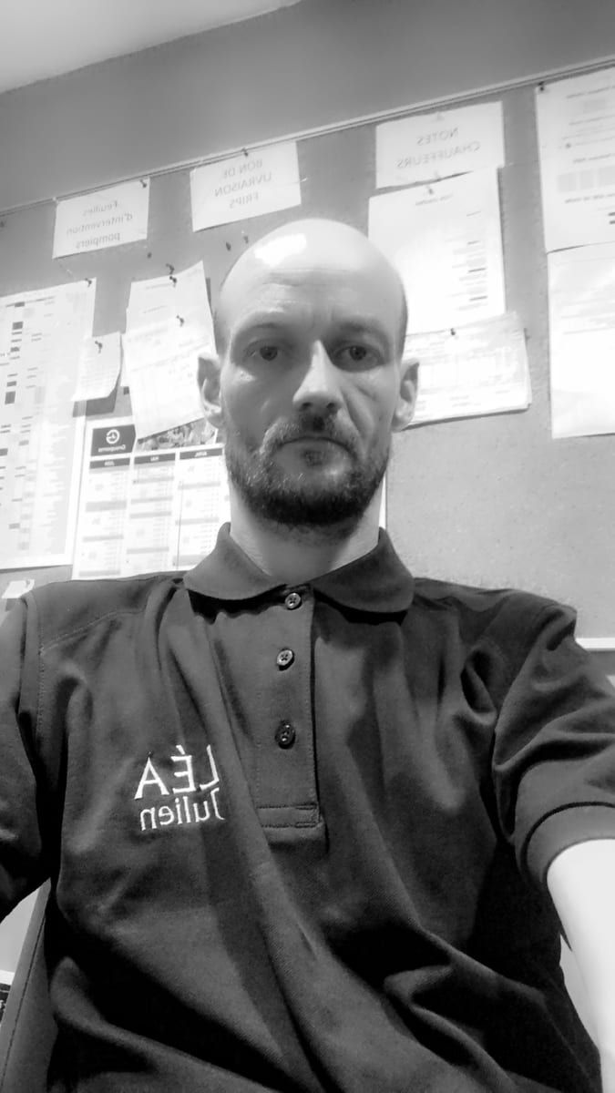 Chemsdine - Cruising gay à Aywaille Profil de Chemsdine, 23 ans, Cruising gay à Aywaille (Liège)