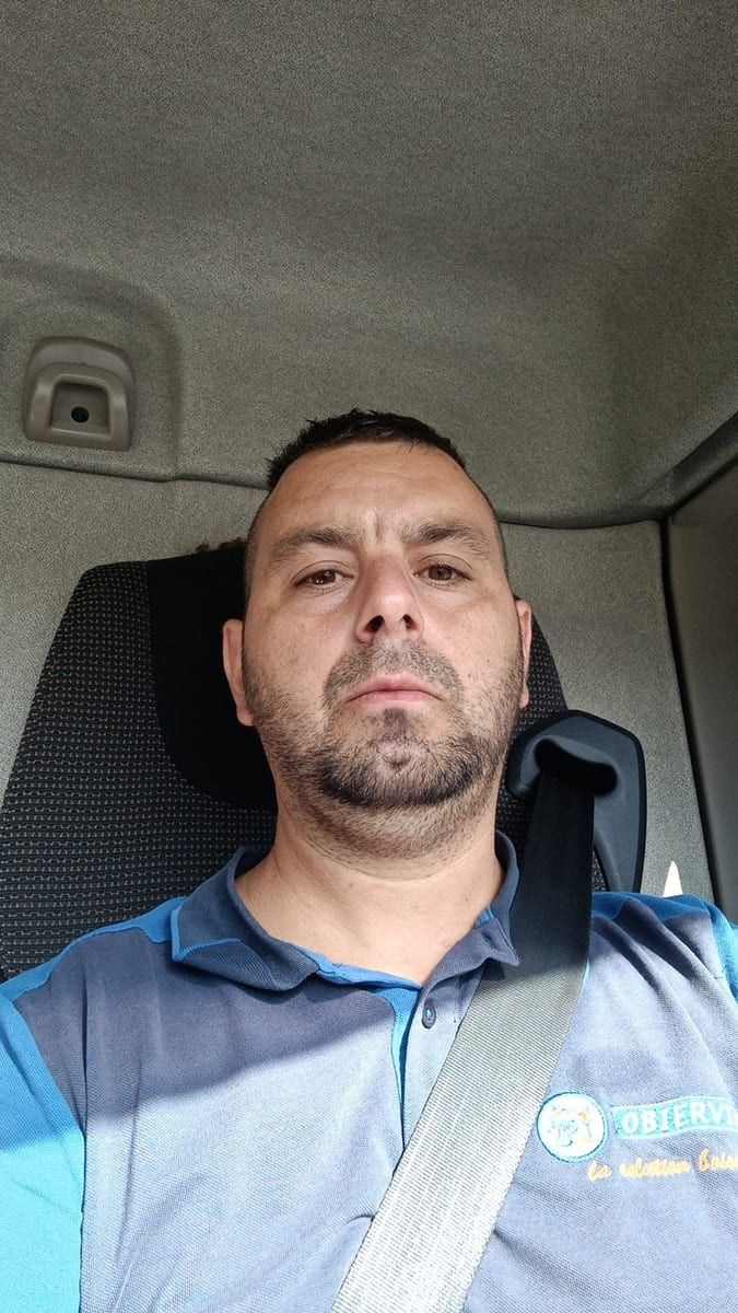 Ylan - Cruising gay à Fernelmont Profil de Ylan, 23 ans, Cruising gay à Fernelmont (Namur)