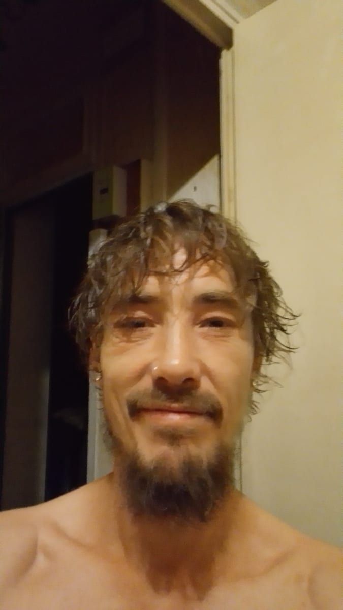 Profil de Henrique, 45 ans, Cruising gay à Bernissart (Hainaut)