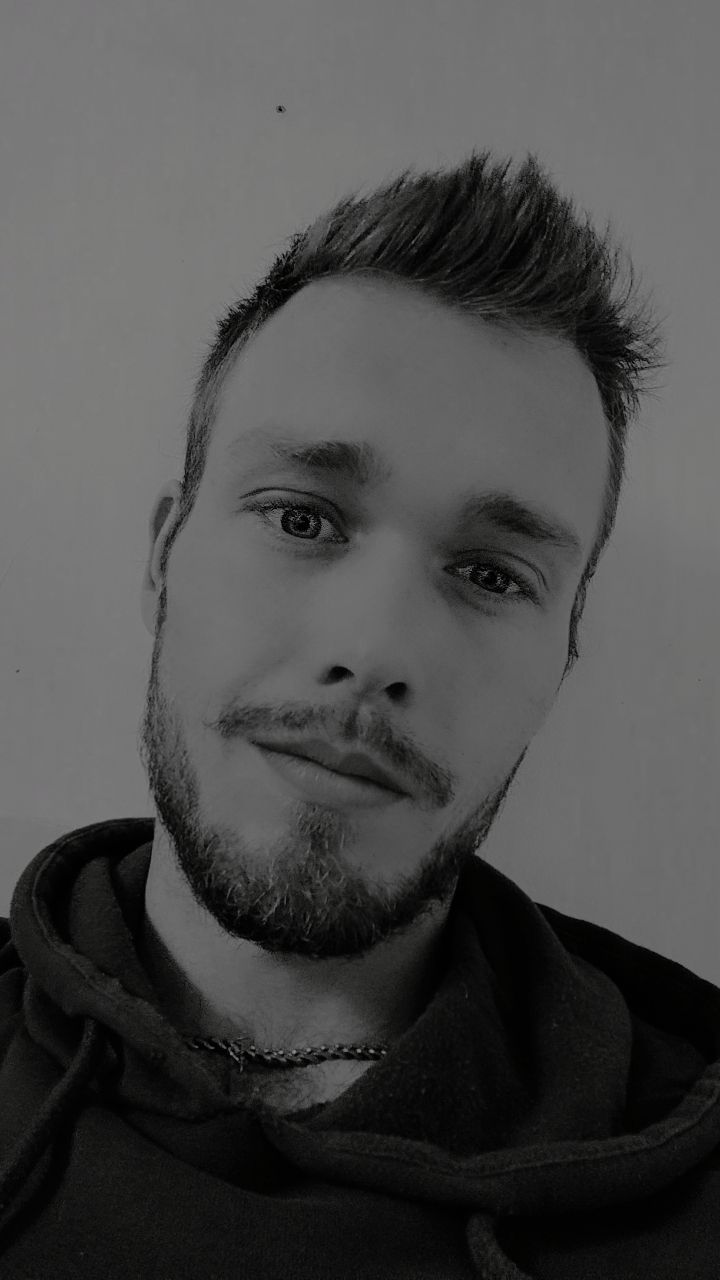 Profil de Selly, 25 ans, Cruising gay à Chièvres (Hainaut)