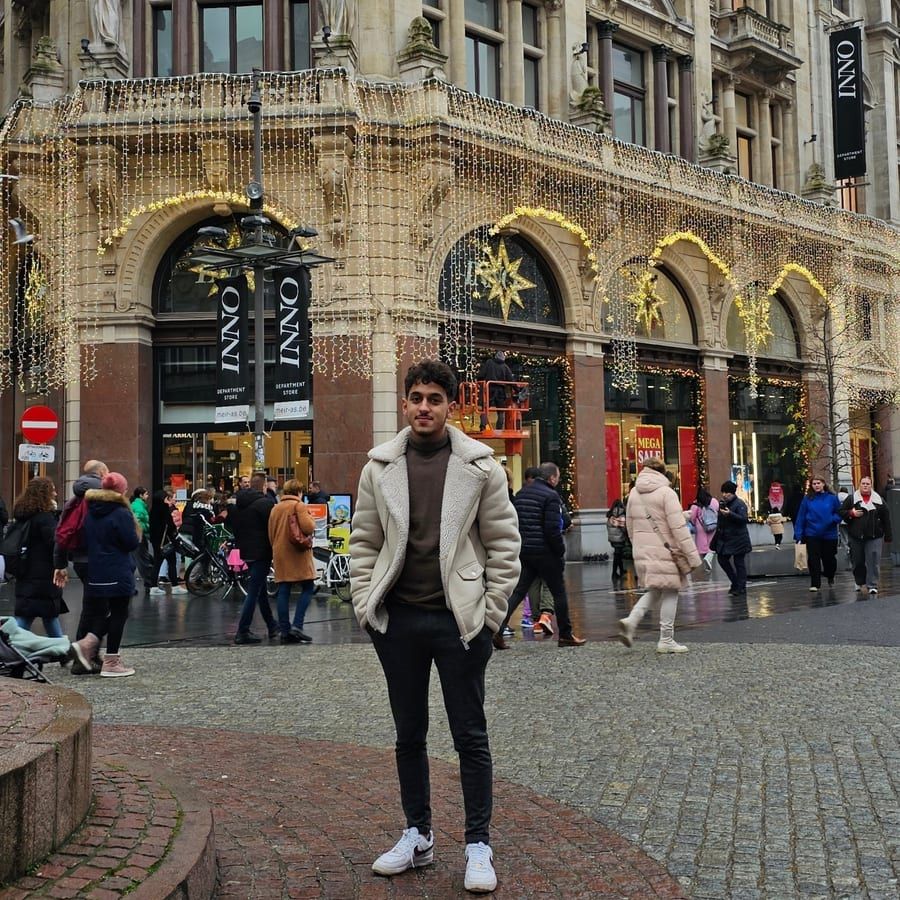 Naman - Cruising gay à Ciney Profil de Naman, 24 ans, Cruising gay à Ciney (Namur)