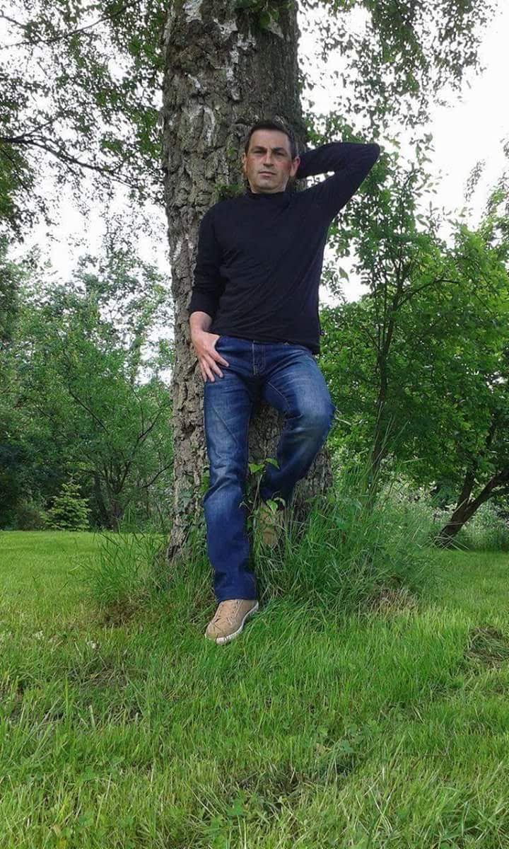 Profil de Abdelouab, 26 ans, Cruising gay à Thuin (Hainaut)