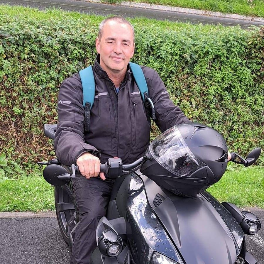 Profil de Breval, 22 ans, Cruising gay à Stoumont (Liège)