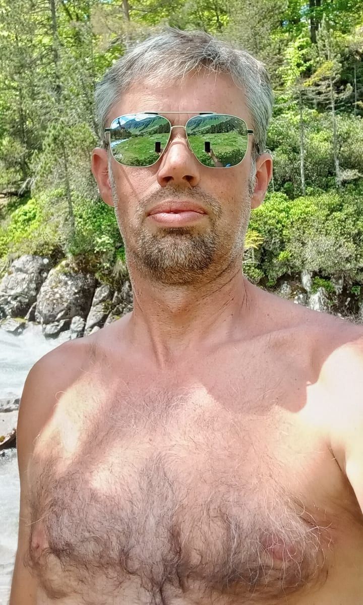 Garcia - Cruising gay à Waremme Profil de Garcia, 28 ans, Cruising gay à Waremme (Liège)