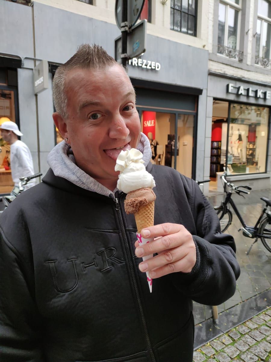 Jaroslav - Cruising gay à Antoing Profil de Jaroslav, 40 ans, Cruising gay à Antoing (Hainaut)