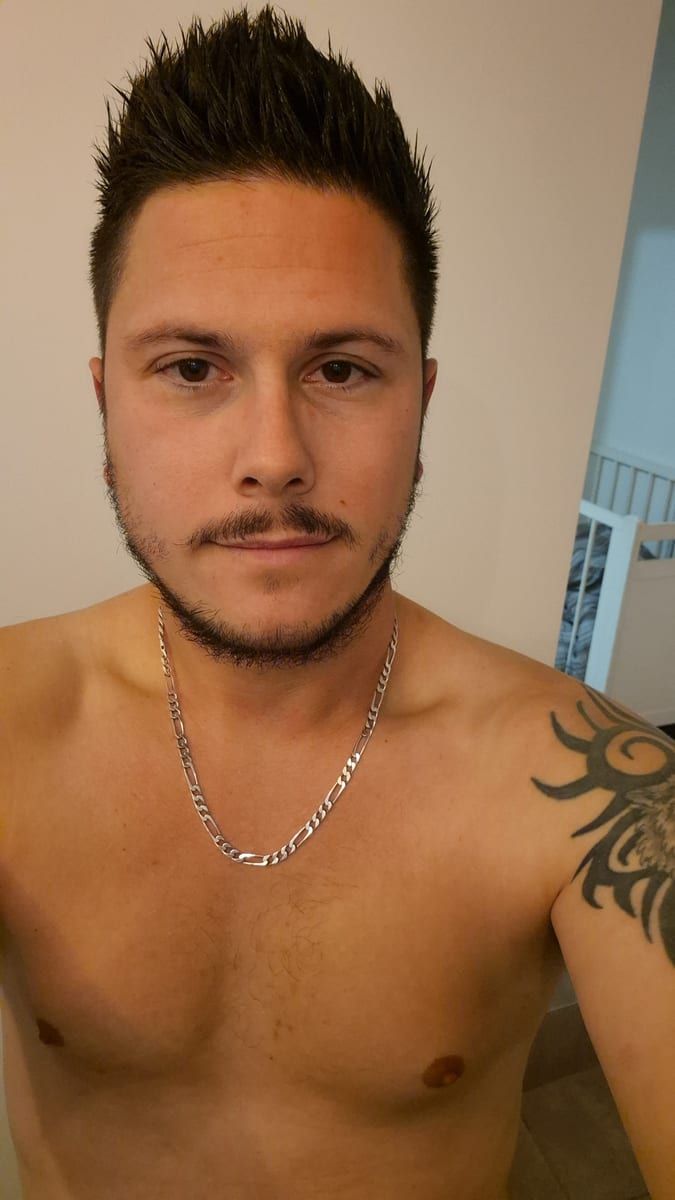 Profil de Jorma, 43 ans, Cruising gay à Châtelet (Hainaut)